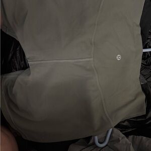 lululemon athletica grey shorts size 6